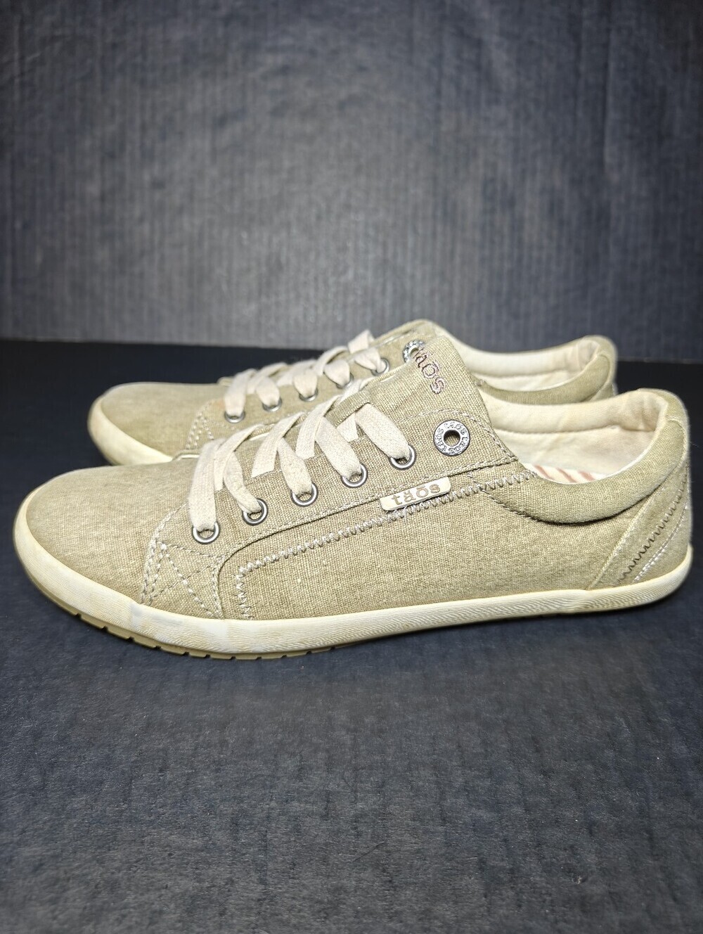 TAOS Star Low Top Beige Khaki Washed Casual Canvas Lace Up Sneakers Women's 9
